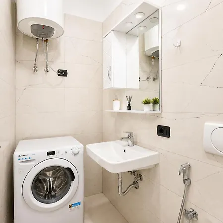 Elois Apartment, Rana E Hedhun, Shengjin