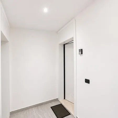 Elois Apartment, Rana E Hedhun, Shengjin * Lezhë